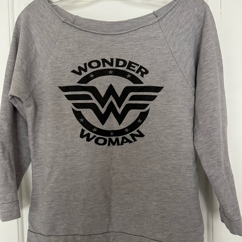 Gray Wonder Woman Logo Sweatshirt